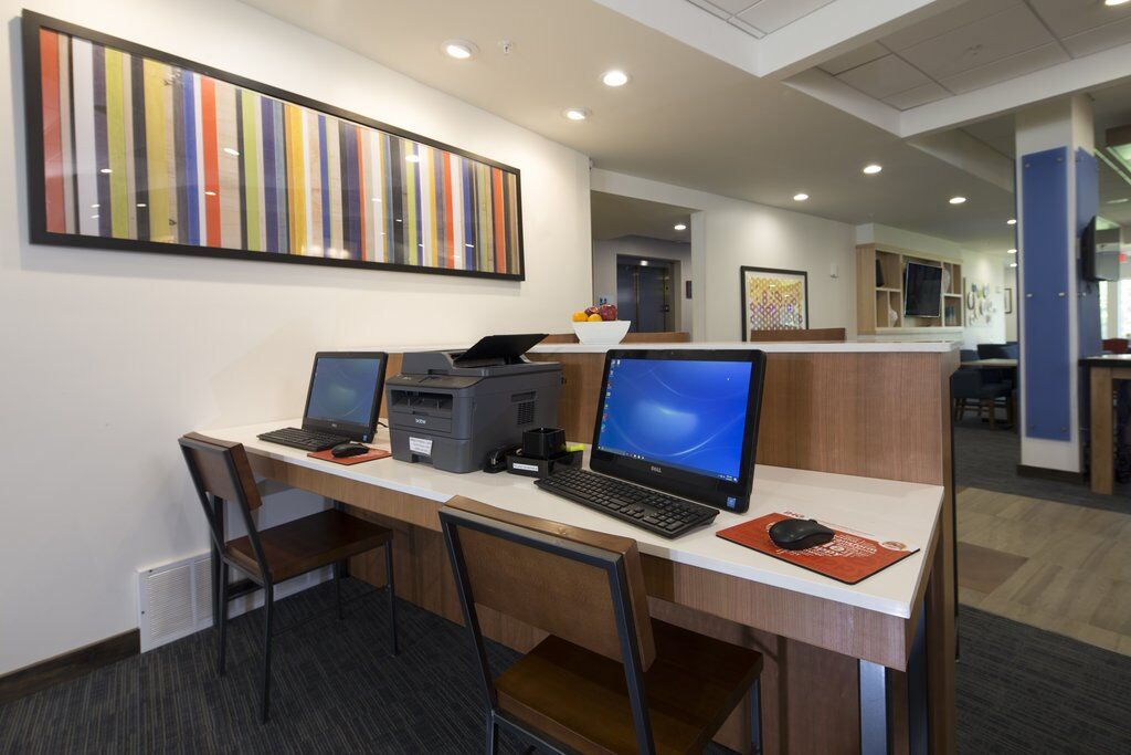 Holiday Inn Express & Suites - Portage By Ihg מראה חיצוני תמונה